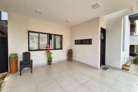 Casa de condomínio à venda com 190m², 3 quartos e 2 vagasGaragem 