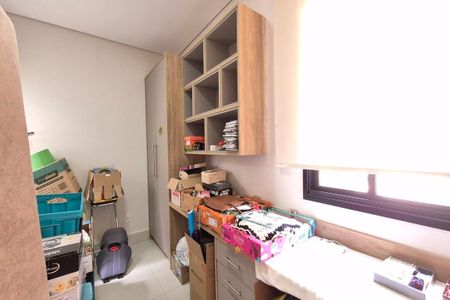 Casa de condomínio à venda com 190m², 3 quartos e 2 vagasEscritório 