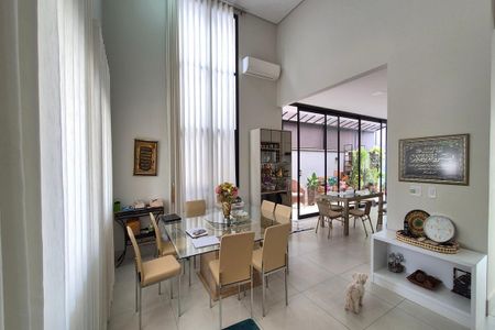 Casa de condomínio à venda com 190m², 3 quartos e 2 vagasSala de Jantar