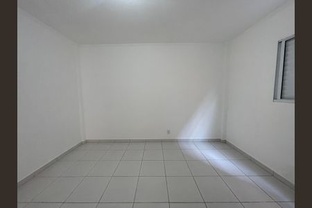 Quarto de casa para alugar com 1 quarto, 40m² em Jardim Bonfiglioli, São Paulo