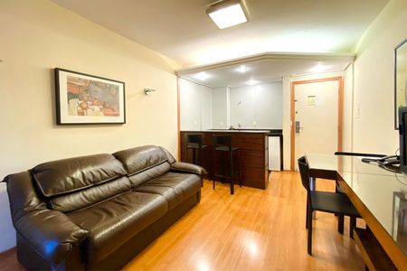 Sala de kitnet/studio para alugar com 1 quarto, 42m² em Savassi, Belo Horizonte