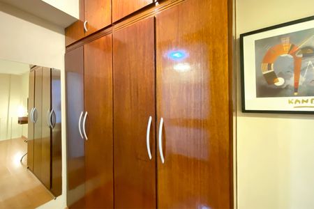 Studio para alugar com 42m², 1 quarto e sem vaga Studio para alugar com 42m², 1 quarto e sem vagaCloset da suíte