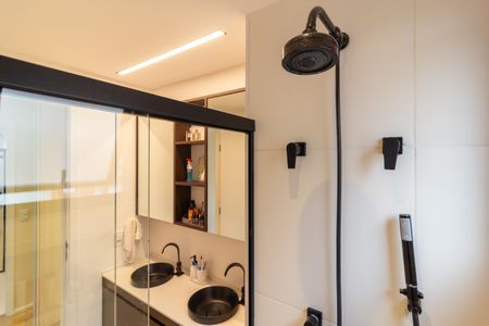 Apartamento à venda com 74m², 2 quartos e 1 vaga Apartamento à venda com 74m², 2 quartos e 1 vagaBanheiro da Suíte