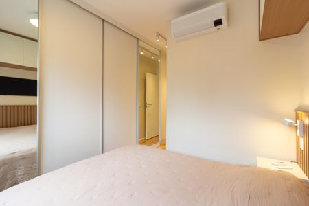 Apartamento à venda com 74m², 2 quartos e 1 vaga Apartamento à venda com 74m², 2 quartos e 1 vagaSuíte