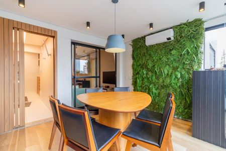 Apartamento à venda com 74m², 2 quartos e 1 vaga Apartamento à venda com 74m², 2 quartos e 1 vagaVista/Varanda