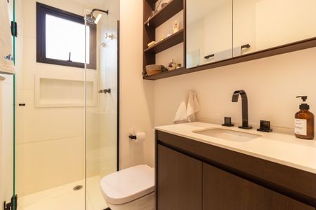 Apartamento à venda com 74m², 2 quartos e 1 vaga Apartamento à venda com 74m², 2 quartos e 1 vagaBanheiro