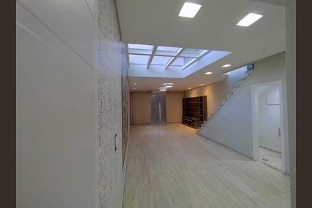 Casa para alugar com 228m², 2 quartos e 1 vagaSala