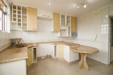 Apartamento à venda com 86m², 2 quartos e 2 vagasCozinha