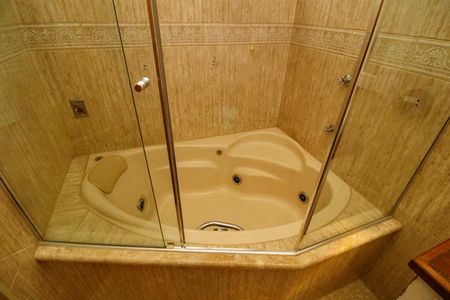 Apartamento à venda com 86m², 2 quartos e 2 vagasBanheiro da Suíte