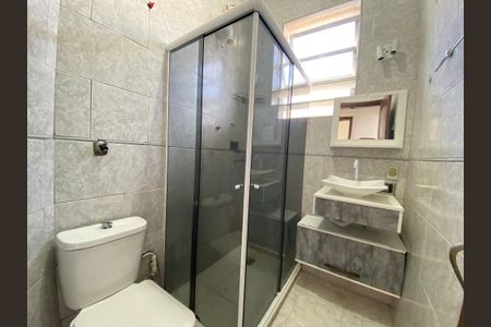 Apartamento para alugar com 60m², 2 quartos e sem vagaBanheiro