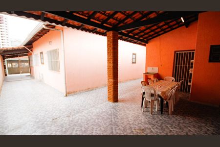 Casa para alugar com 171m², 3 quartos e 6 vagas Casa para alugar com 171m², 3 quartos e 6 vagasÁrea comum - Churrasqueira