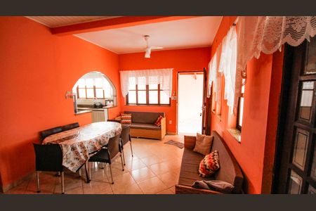 Sala de casa para alugar com 3 quartos, 171m² em Vilamar, Praia Grande