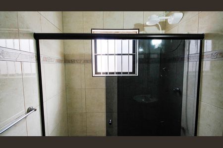 Casa para alugar com 171m², 3 quartos e 6 vagas Casa para alugar com 171m², 3 quartos e 6 vagasBanheiro da Suíte 1