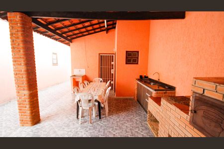 Casa para alugar com 171m², 3 quartos e 6 vagas Casa para alugar com 171m², 3 quartos e 6 vagasÁrea comum - Churrasqueira