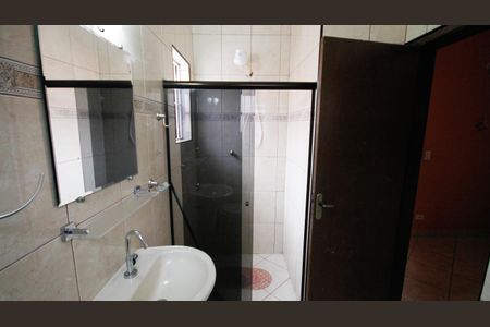 Casa para alugar com 171m², 3 quartos e 6 vagas Casa para alugar com 171m², 3 quartos e 6 vagasBanheiro da Suíte 2