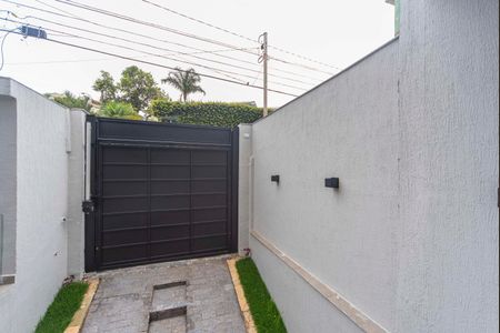 Casa à venda com 3 quartos, 226m² em Vila Scarpelli, Santo André