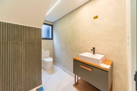 Casa à venda com 3 quartos, 226m² em Vila Scarpelli, Santo André