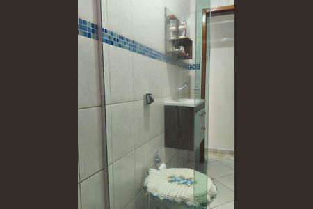 Casa à venda com 78m², 3 quartos e 2 vagasBanheiro