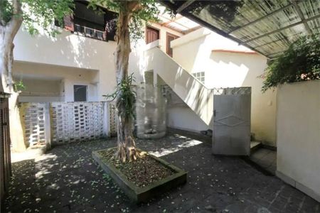 Casa à venda com 3 quartos, 300m² em Indianópolis, São Paulo