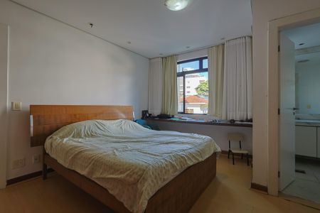 Apartamento à venda com 150m², 4 quartos e 2 vagasSuíte 