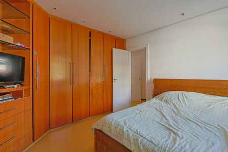Apartamento à venda com 150m², 4 quartos e 2 vagasSuíte 