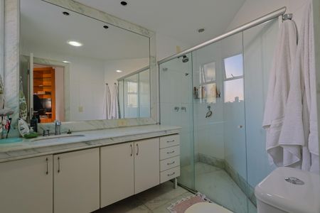 Apartamento à venda com 150m², 4 quartos e 2 vagasBanheiro da Suíte