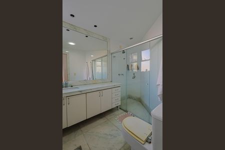 Apartamento à venda com 150m², 4 quartos e 2 vagasBanheiro da Suíte