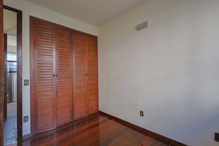 Apartamento à venda com 175m², 4 quartos e 3 vagasQuarto 2