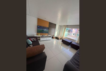 Casa à venda com 5 quartos, 340m² em Jardim Pilar, Santo André