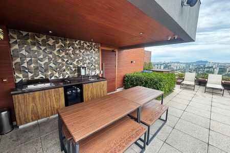 Apartamento à venda com 105m², 2 quartos e 1 vagaÁrea comum