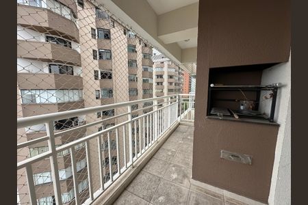 Apartamento para alugar com 90m², 3 quartos e 2 vagasVaranda