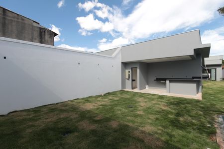 Apartamento à venda com 222m², 4 quartos e 3 vagasPiscina