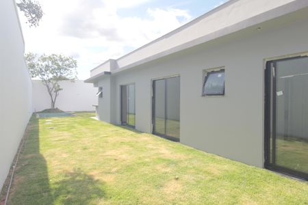 Apartamento à venda com 222m², 4 quartos e 3 vagasQuintal