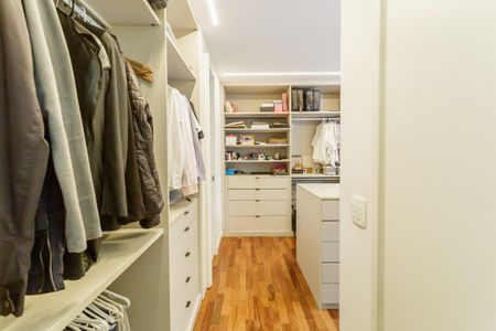 Apartamento para alugar com 212m², 3 quartos e 2 vagasCloset da suíte 2