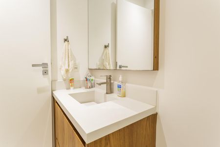 Apartamento para alugar com 212m², 3 quartos e 2 vagasBanheiro Social