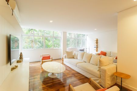 Apartamento para alugar com 212m², 3 quartos e 2 vagasSala