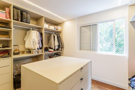 Apartamento para alugar com 212m², 3 quartos e 2 vagasCloset da suíte 2