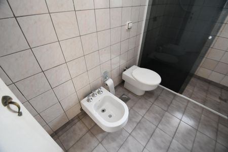 Apartamento para alugar com 105m², 2 quartos e sem vagaBanheiro