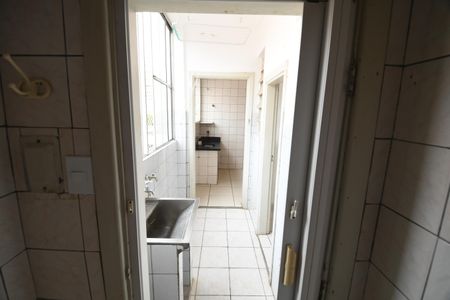 Apartamento para alugar com 105m², 2 quartos e sem vagaBanheiro de serviço