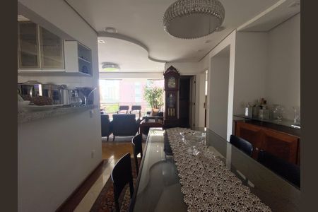 Apartamento à venda com 168m², 3 quartos e 3 vagas Apartamento à venda com 168m², 3 quartos e 3 vagasSala