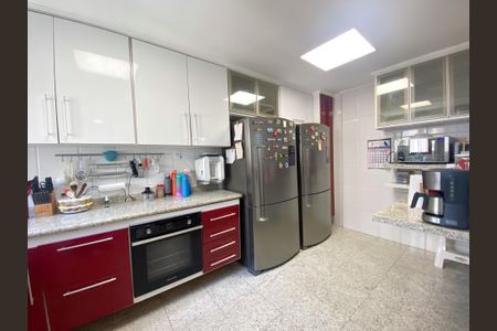 Apartamento à venda com 168m², 3 quartos e 3 vagas Apartamento à venda com 168m², 3 quartos e 3 vagasCozinha