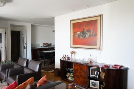 Sala de apartamento à venda com 3 quartos, 168m² em Vila Regente Feijó, São Paulo