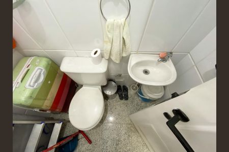 Apartamento à venda com 168m², 3 quartos e 3 vagas Apartamento à venda com 168m², 3 quartos e 3 vagasBanheiro de serviço