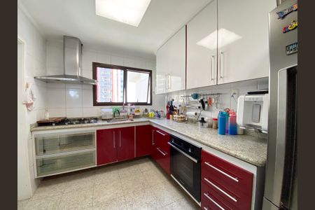Apartamento à venda com 168m², 3 quartos e 3 vagas Apartamento à venda com 168m², 3 quartos e 3 vagasCozinha
