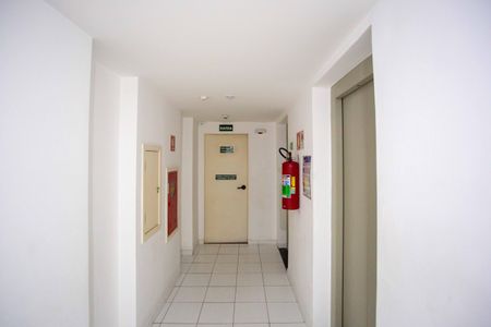 Apartamento à venda com 43m², 2 quartos e 1 vagaHall de entrada