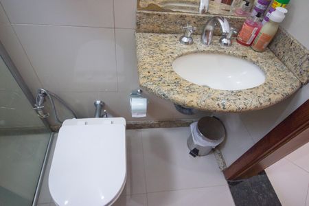 Casa à venda com 365m², 4 quartos e 3 vagasBanheiro Social