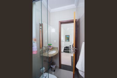 Casa à venda com 365m², 4 quartos e 3 vagasBanheiro Social