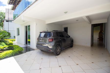 Casa à venda com 365m², 4 quartos e 3 vagasGaragem