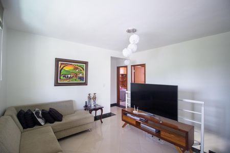 Casa à venda com 365m², 4 quartos e 3 vagasSala de TV