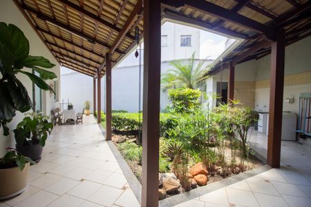 Casa à venda com 365m², 4 quartos e 3 vagasÁrea externa